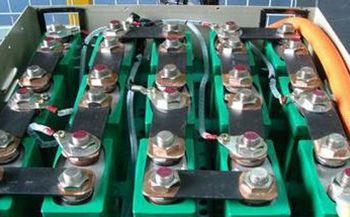 Application of capacitors for new energy