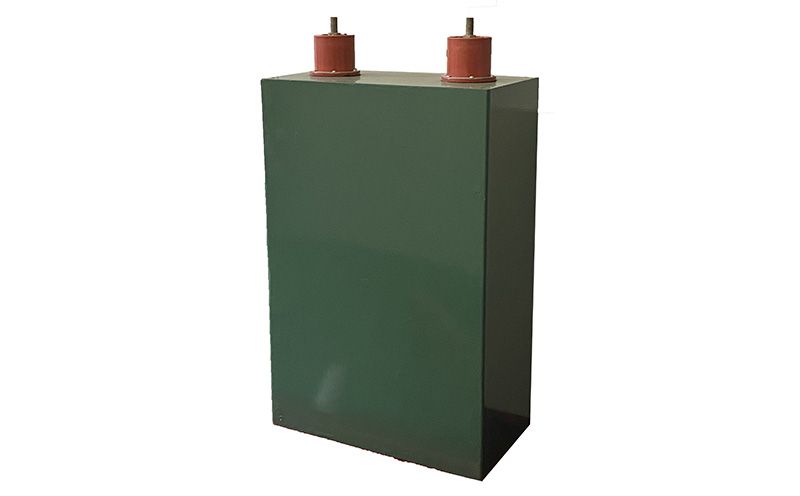 What is the difference between pulse capacitors and regular capacitors
